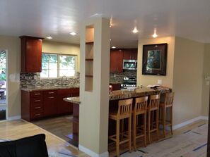 Before and After Kitchen Remodeling in Van Nuys, CA (2)